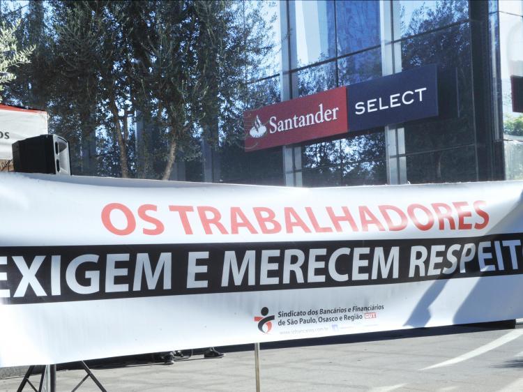 SANTANDER NEGA AJUDA DE CUSTO E ESTRUTURA PARA HOME OFFICE img